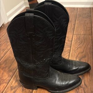 Men’s Ariat Heritage Round-Toed Black Western Boots